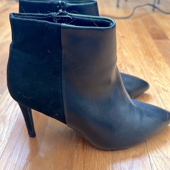 Black booties - Picture 1 of 6